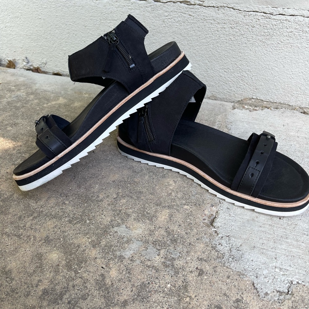 Merrell Sandals - Picture 4 of 6